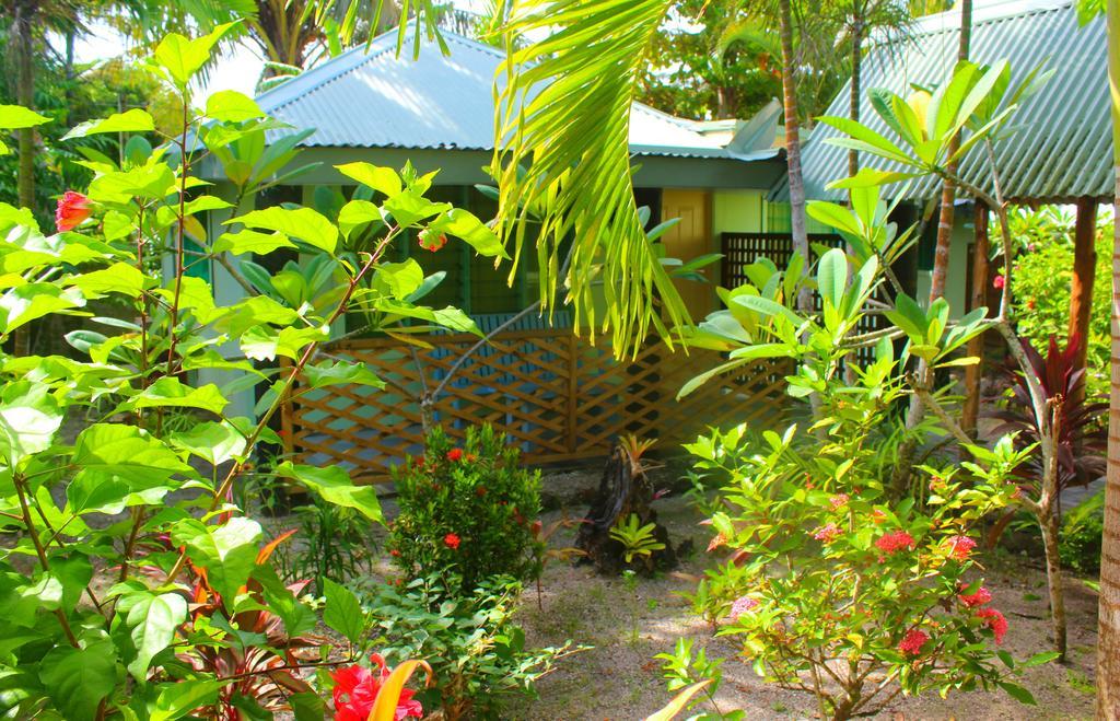 Le Uaina Beach Resort Faleapuna Eksteriør bilde