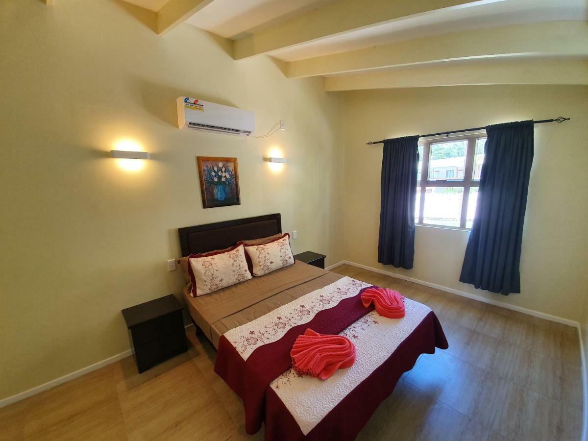Le Uaina Beach Resort Faleapuna Eksteriør bilde